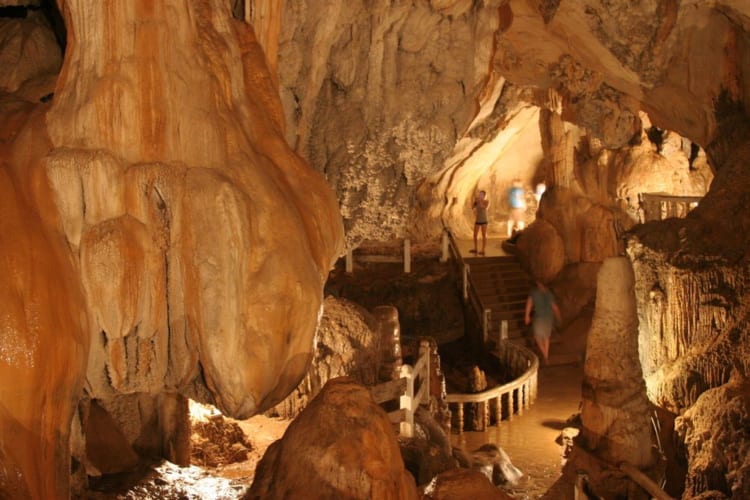 stalactites inside Tham Chang Cave