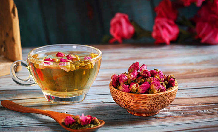 You can enjoy persimmon with a cup of hot tea