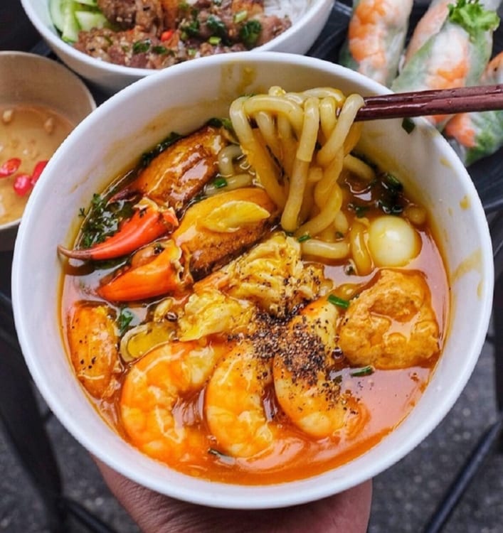 Banh canh cua street food in Saigon