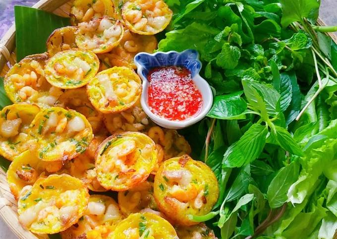 Banh khot ho chi minh city street food