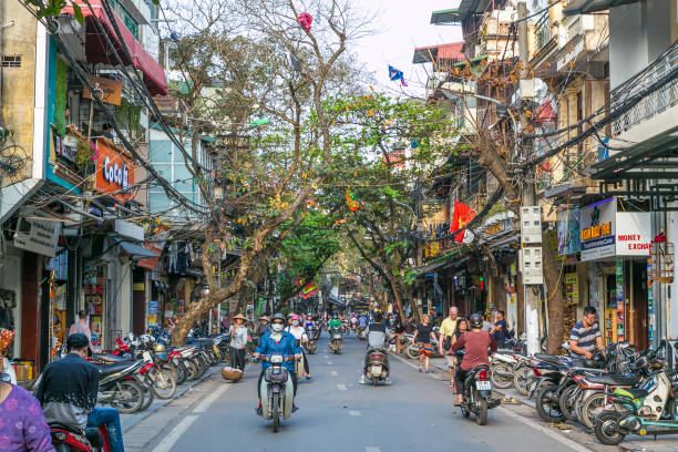 hanoi-lively-atmosphere 