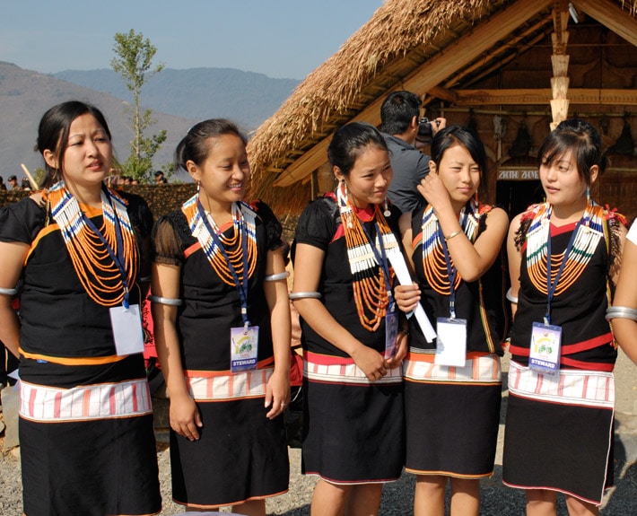 Young women wearing the daily weaving dress