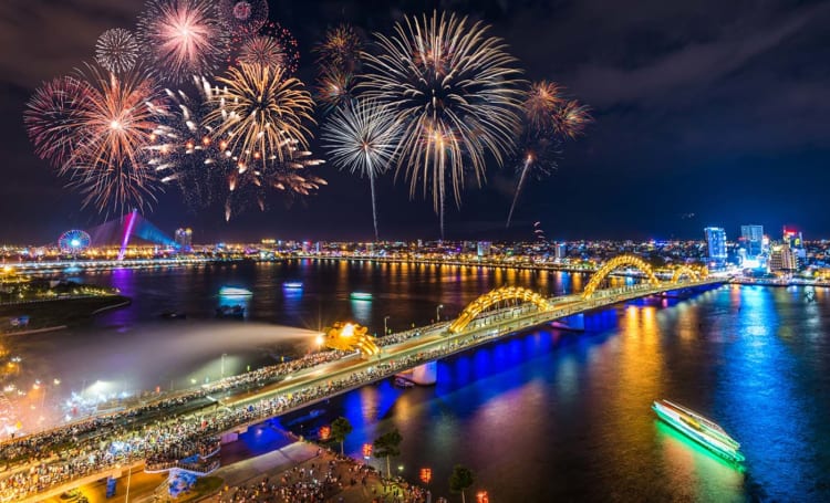 dragon bridge danang vietnam in new year's eve