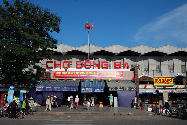 dong ba market hue vietnam