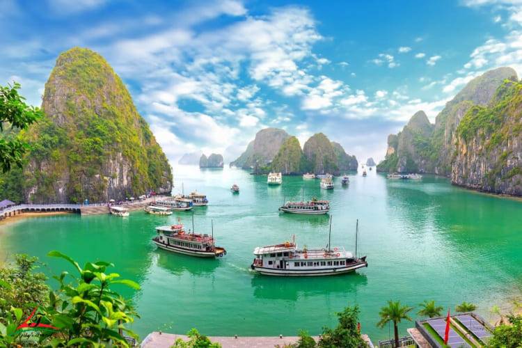 Enjoy cruise ship in Ha Long Bay should be an unforgettable experience with your family