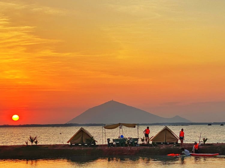 Camping-at-Dau-Tieng-Lake-Tay-Ninh