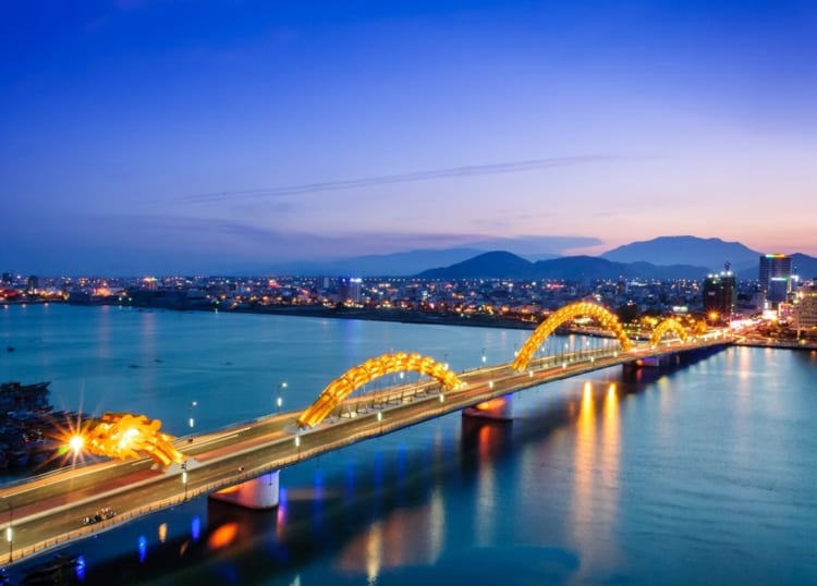 A must-visit destination in Da Nang - Dragon Bridge