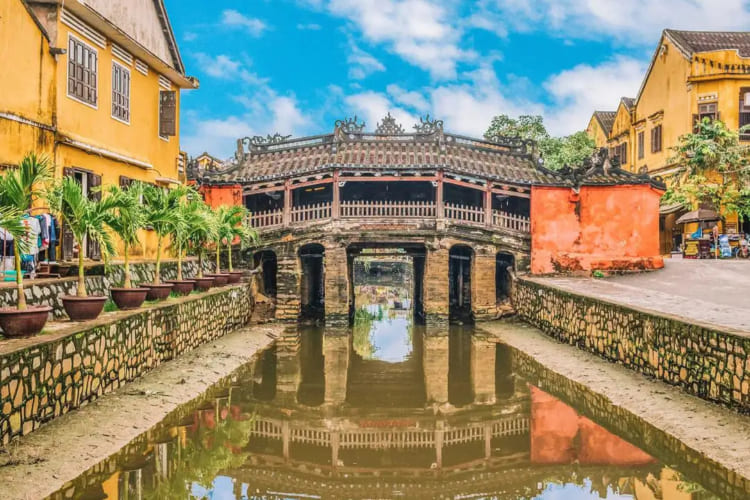 The Japanese Bridge - A symbol of Hoi An Ancient Town's multicultural heritage,