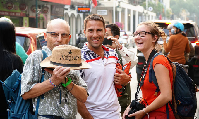 The joy and wonder experienced by tourists in Vietnam. [Image Source: Internet]