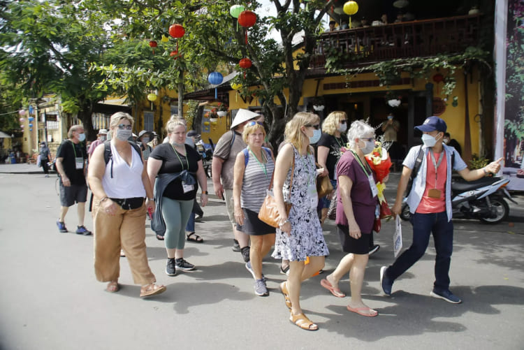 Tourists visiting Hoi An, Vietnam. [Image Source: Internet]