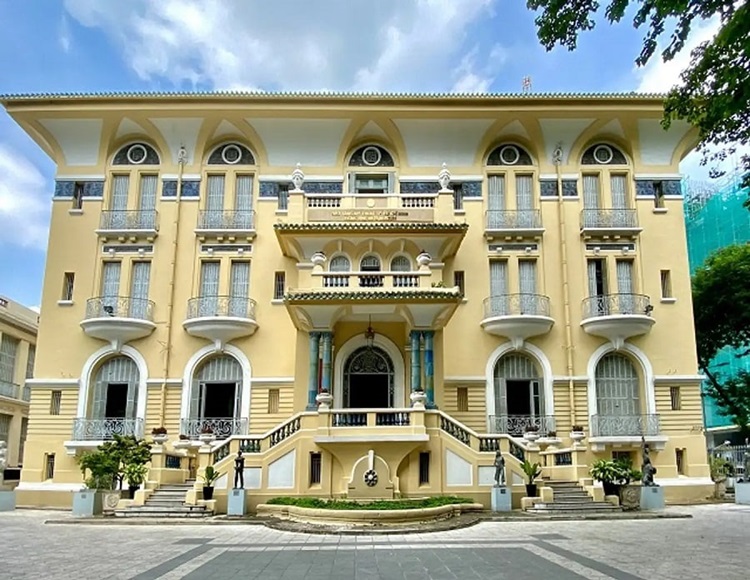 You should not miss Ho Chi Minh City Fine Art Museum!